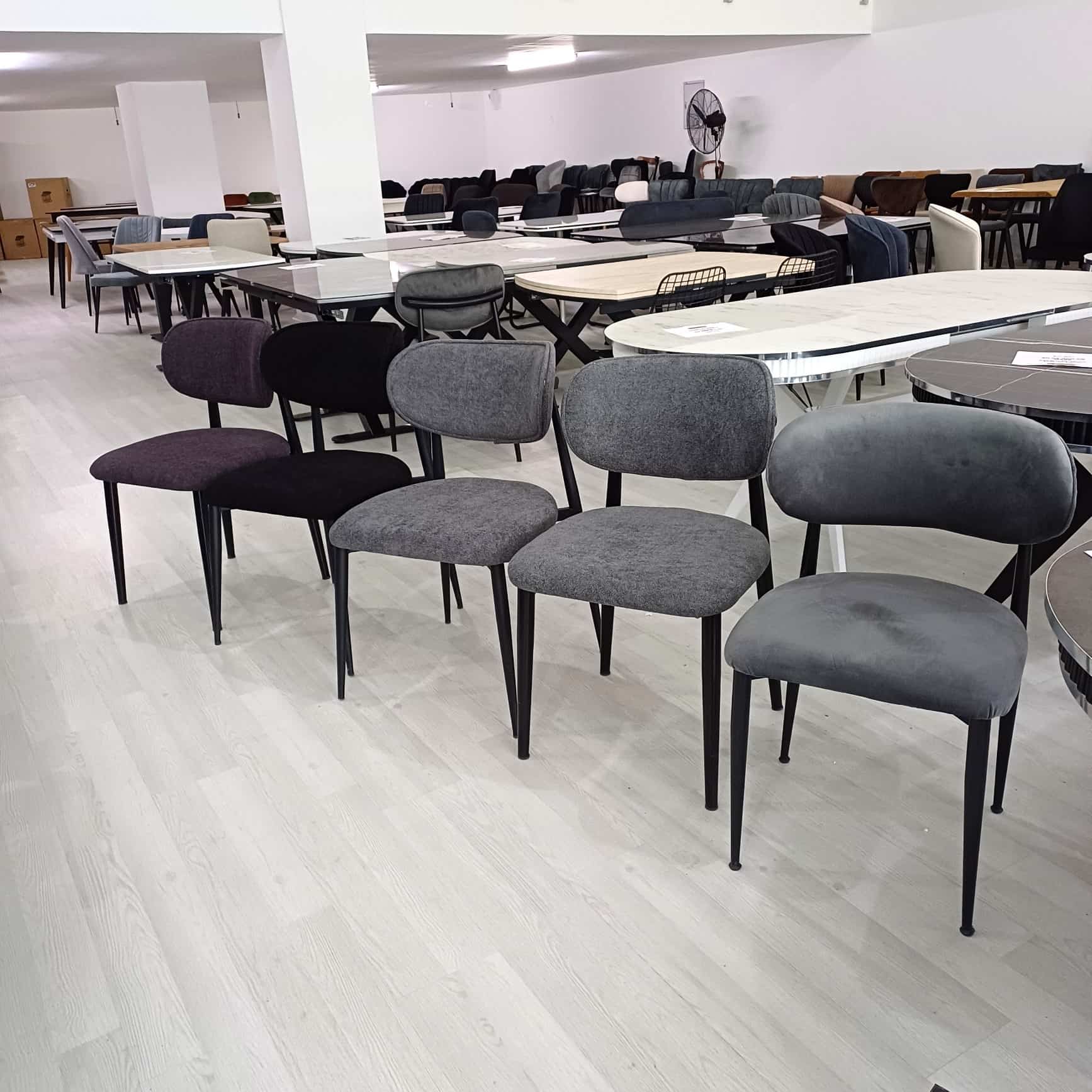 Renkli Sandalye 1