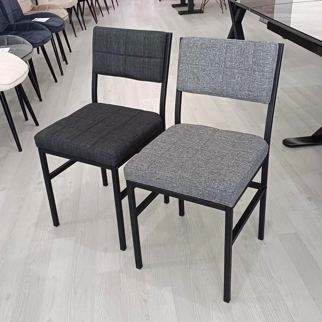 Renkli Sandalye 1